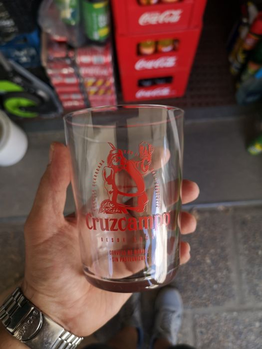 Copo de cerveja cruzcampo