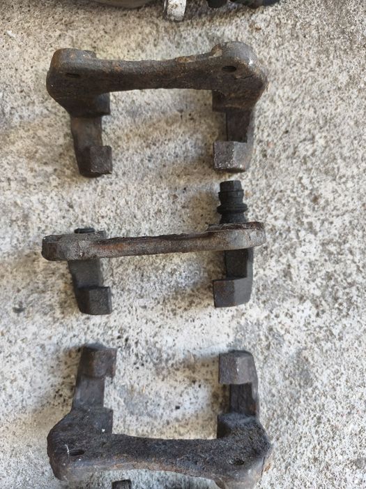 Audi A8 D2 S6 A6 C5 zaciski zacisk jarzmo