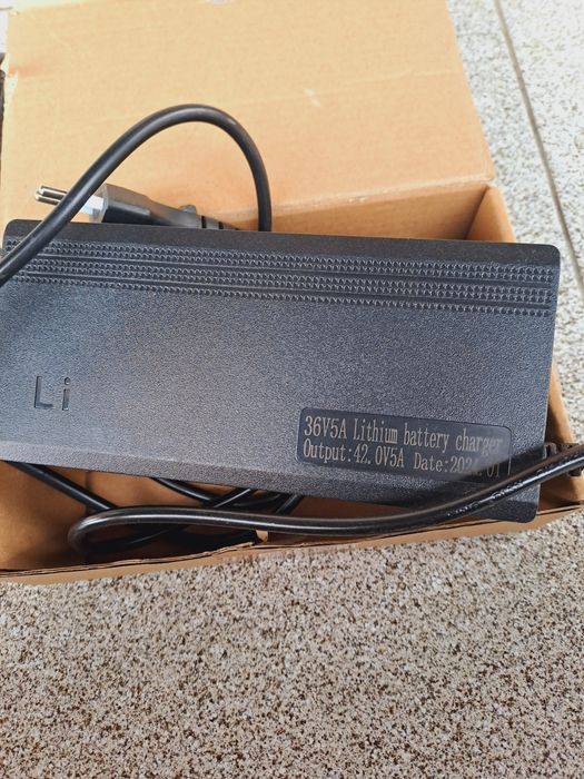 Електровелосипедні зарядні 36в  на li-ion акум  Bosch мотор