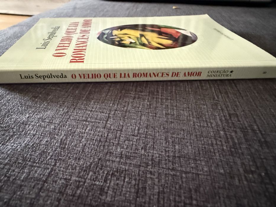 Livro” O velho que lia Romances de Amor- Luis Sepúlveda”