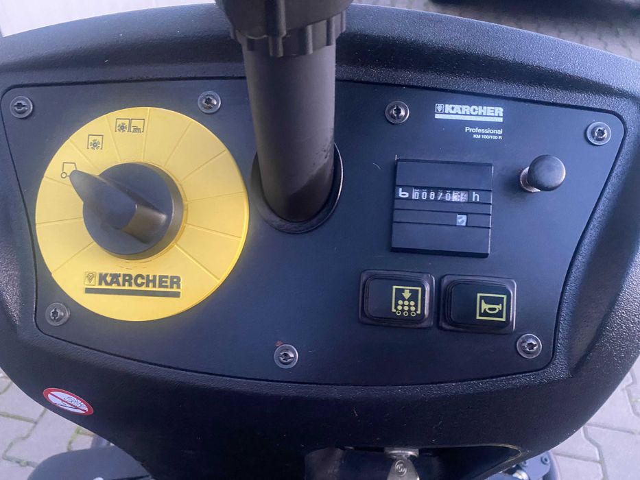 Zamiatarka Karcher KMR 100 100 R LPG spalinowa na gaz