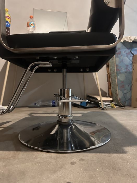 Cadeira de cabeleira/barbeiro nova