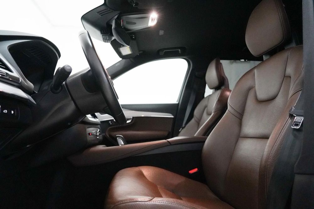 Volvo XC 90 2.0 T8 PHEV Momentum Plus AWD