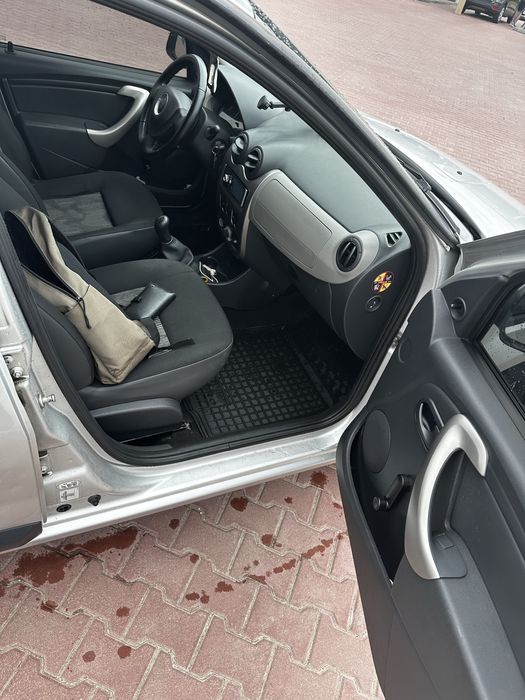 Dacia sandero AC. 1.2 LPG