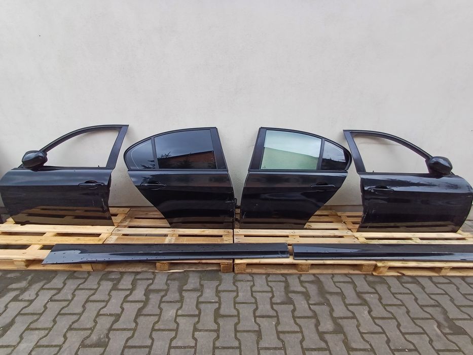 Drzwi Black Sapphire 475 Bmw E90 Lift 316D