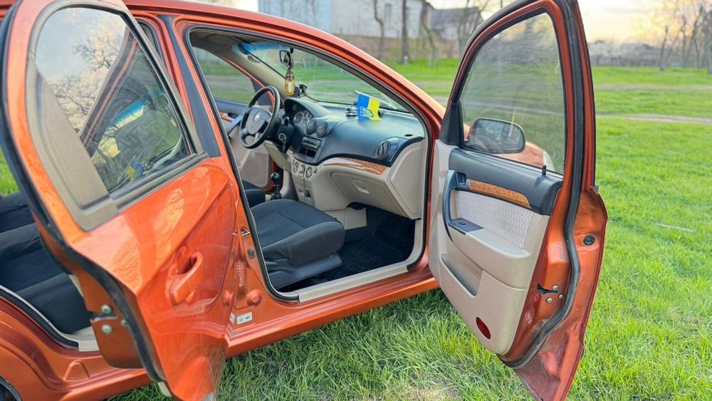 Продам Шевроле Авео т250 LT