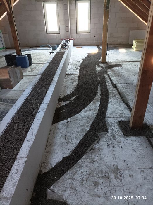 Układanie styropianu