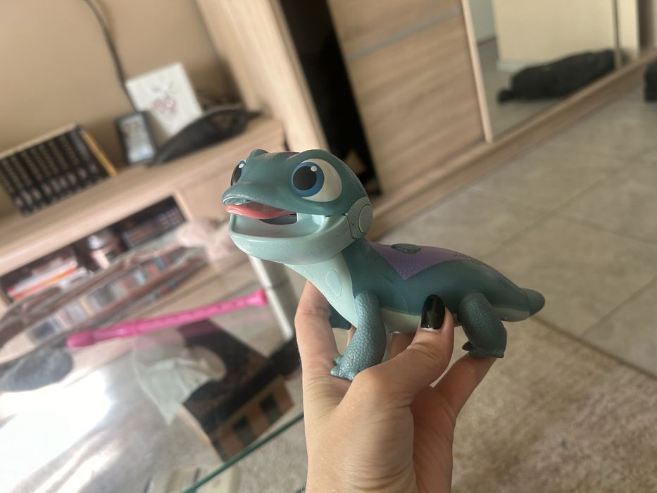 Hasbro Frozen Kraina Lodu 2 Salamandra E8568 JASZCZURKA