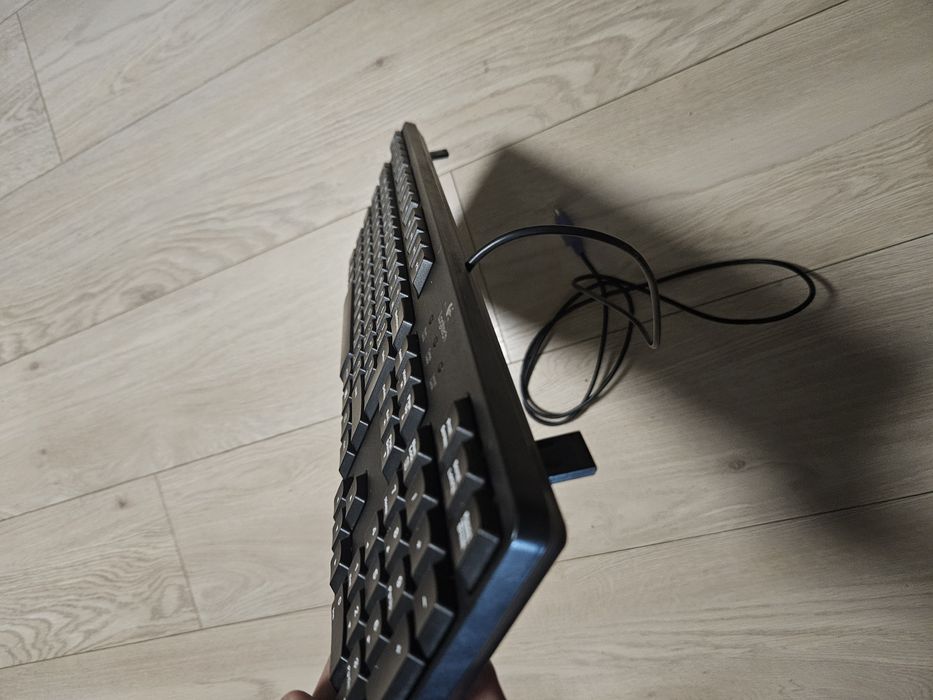 клавіатура logitech classic keyboard k100