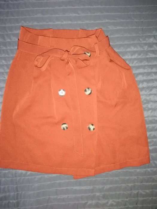 PRIMARK - śliczna spódniczka na guziki rozm EUR 38