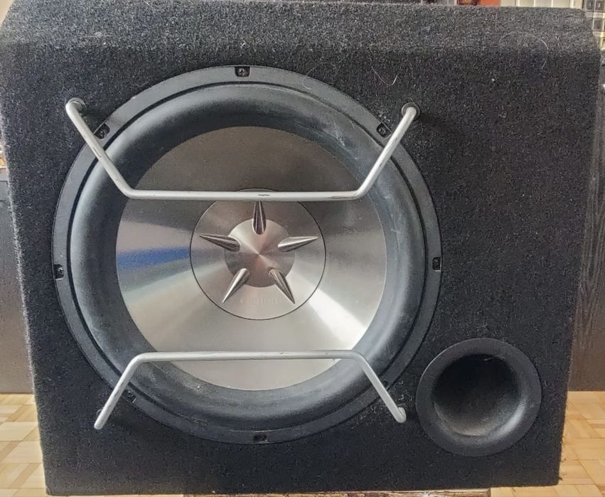 Subwoofer samochodowy Clarion bass tuba