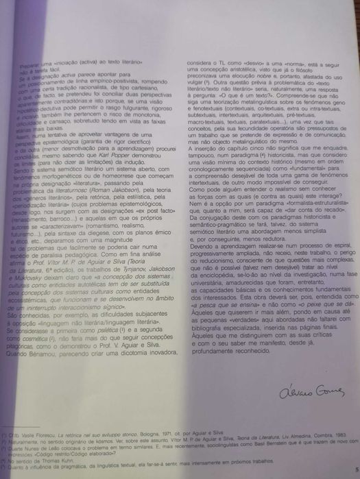 Livro manual escolar "Iniciação Activa ao Texto Literário" de Álvaro Gomes, publicado pela Areal Editores