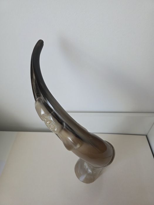EsEstatueta decorativa em Marfinite – Moçambique
