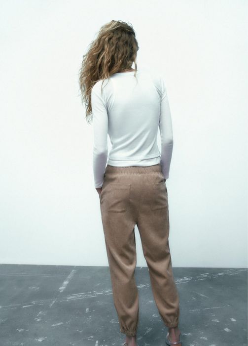 Zara spodnie sztuczny zamsz typu jogger z sieakami S 36 ściągacz camel