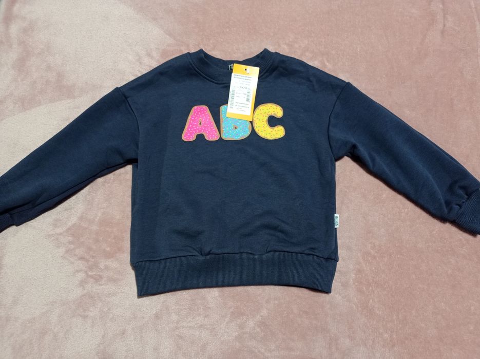 Светр дитячий новий