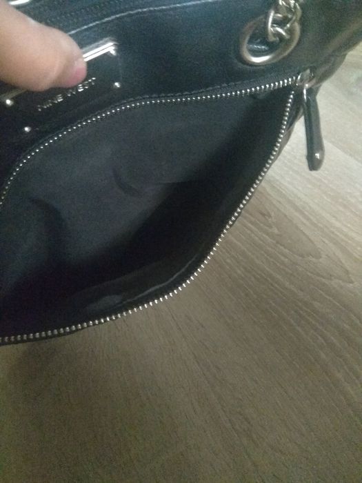 Nine West Skórzana torebka na ramię