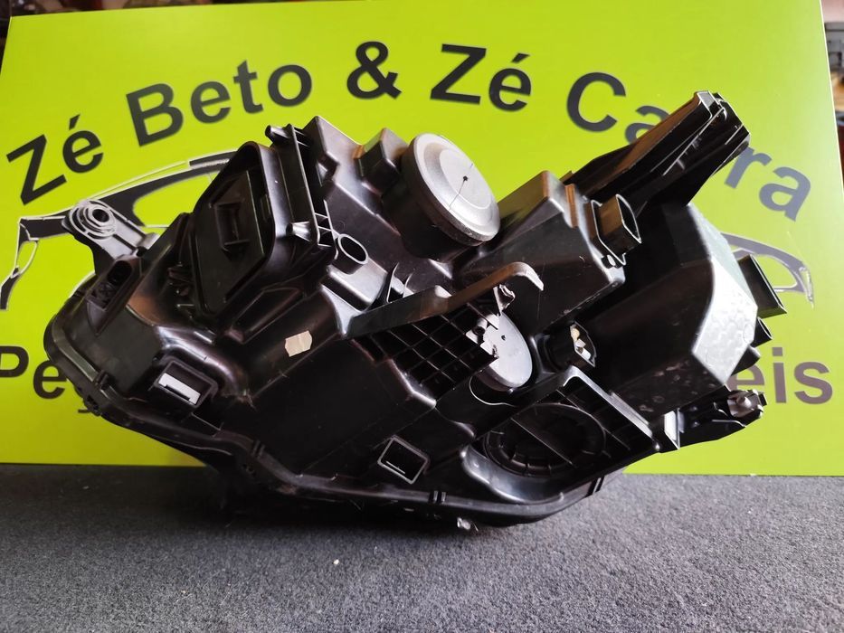 VW PASSAT B8 FAROL LED DIREITO - FF627