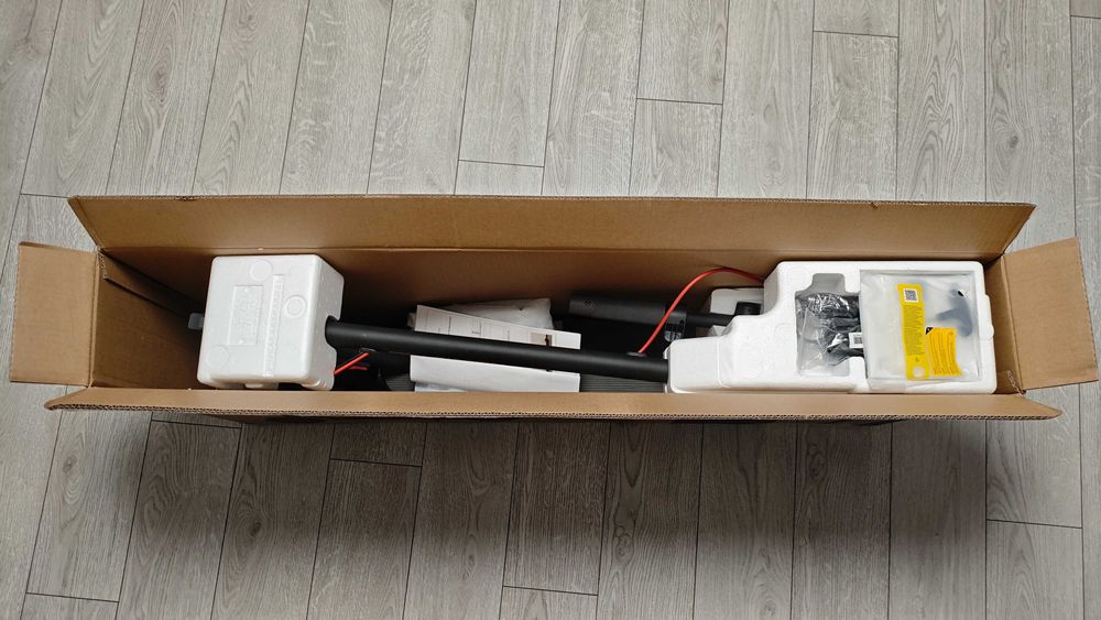 Hulajnoga elektryczna Xiaomi Mi Electric Scooter 4 (300W 35km 10")