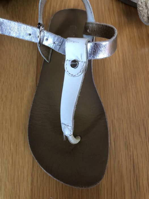 Sandálias em pele para menina, tam. 30