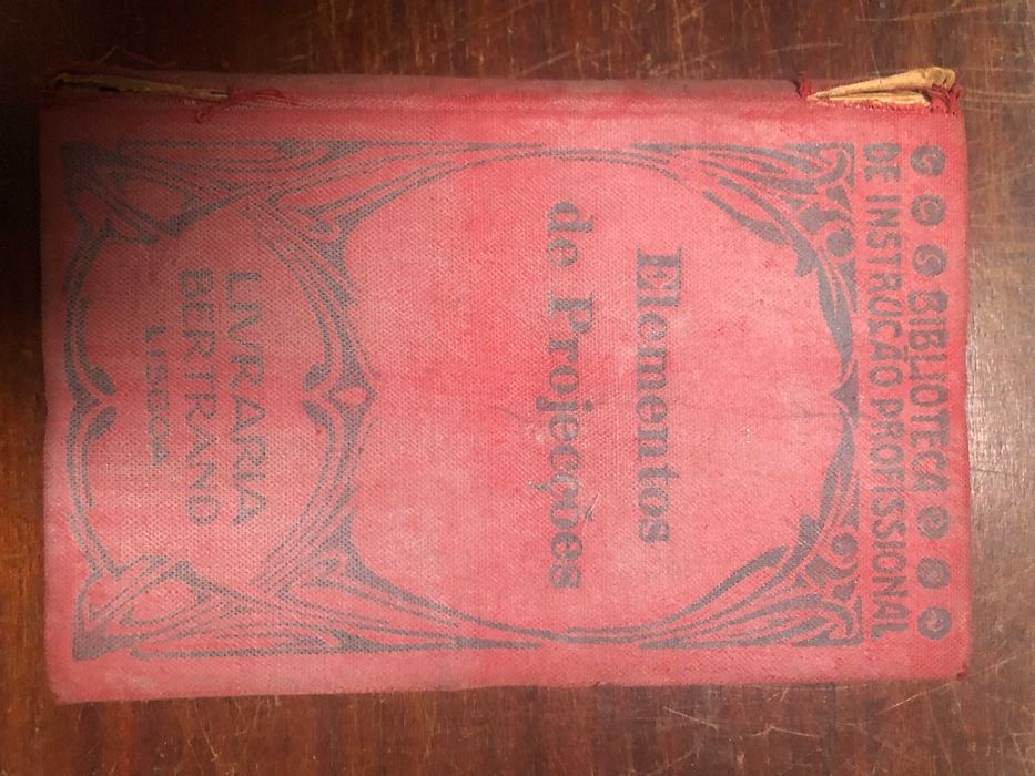 1- Sortido: Biblioteca de Instrução Profissional. Escolher em imagem