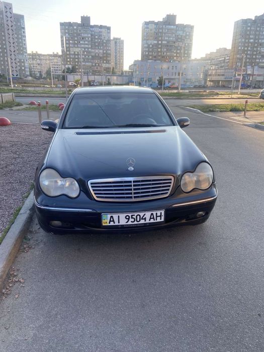 Продам автомобіль мерседас