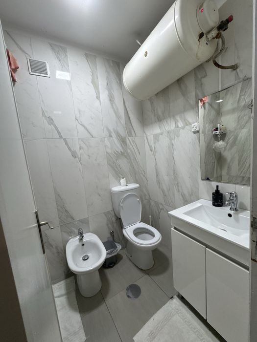 Quarto para arrendar junto a General torres .