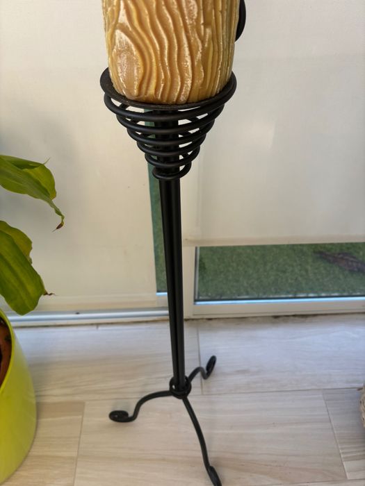 Castiçais de chão ferro preto