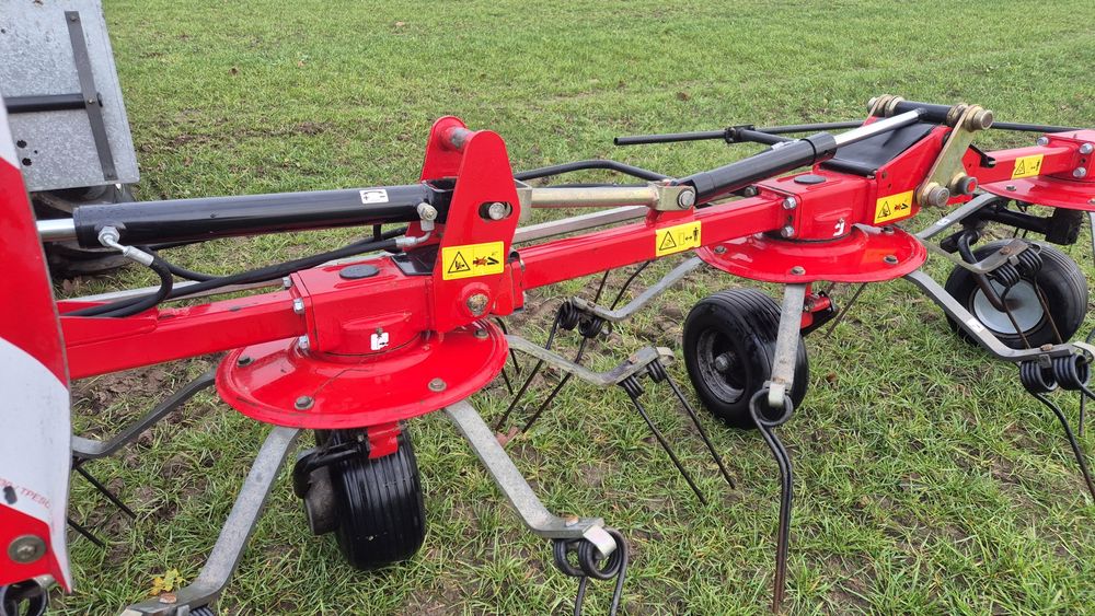 Przetrząsarka do siana Fella TH 900 D Hydro  9m