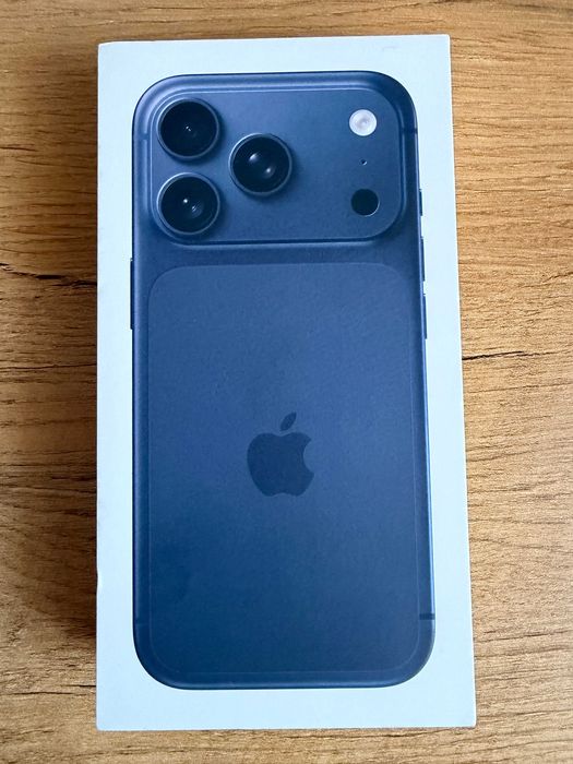 Iphone 17 Pro Nowy z Apple Store Deep Blue