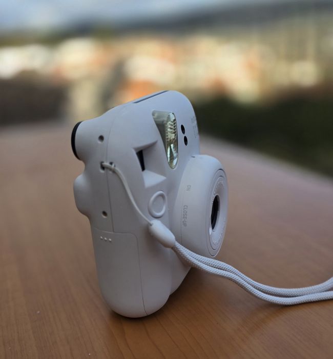 Máquina fotográfica instantânea instax mini 12
