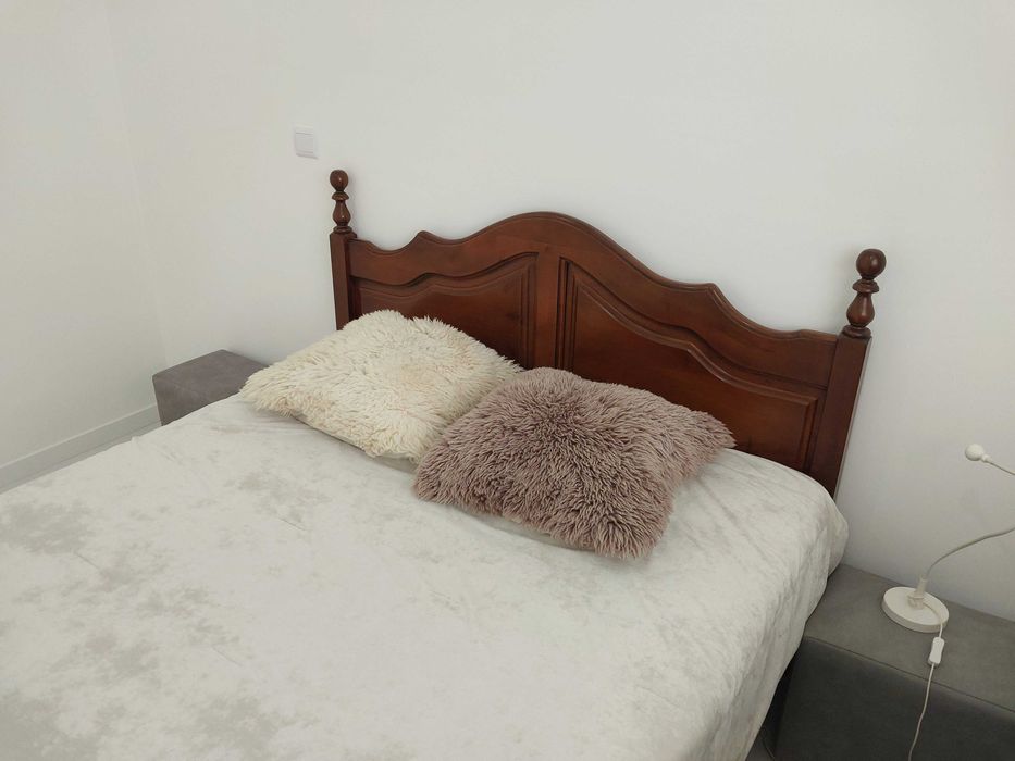 Uma cama de casal