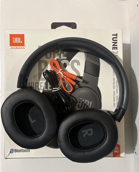 Навушники JBL 710bt
