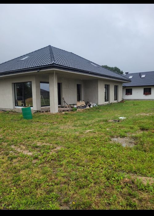 Dachy/Usługi dekarskie/montaż podbitki