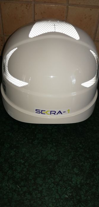 Kask ochronny SECRA-1 z przyłbicą.