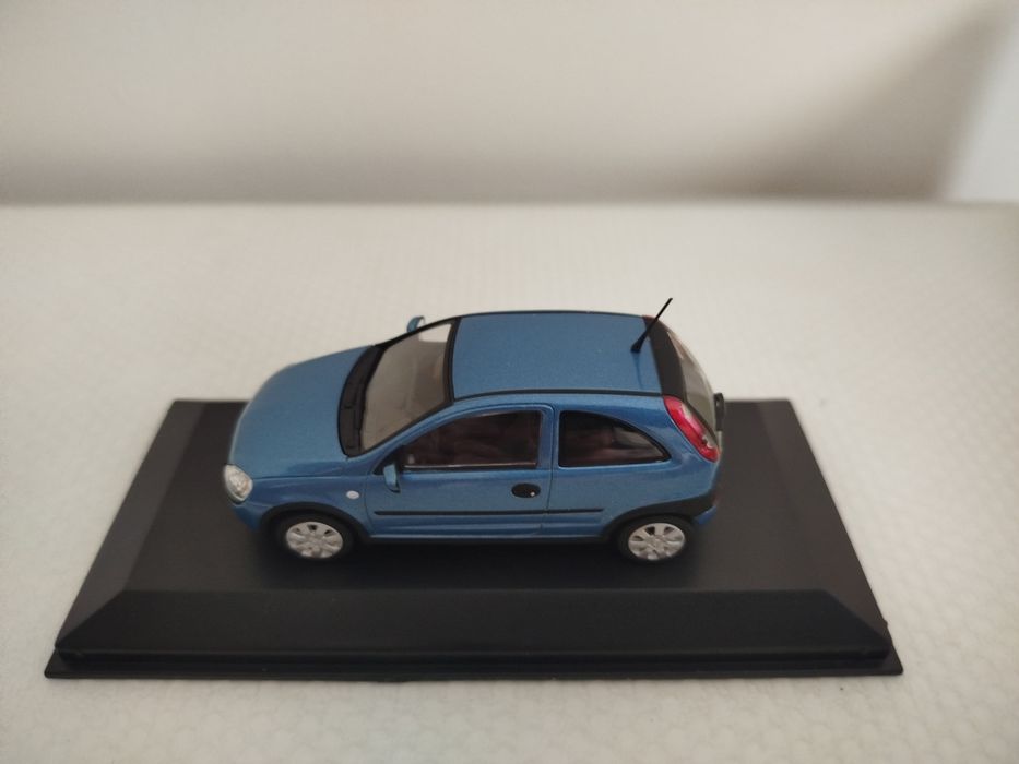 Miniatura Opel Corsa 1/43 Nova