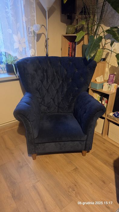 Fotel uszak granatowy z BRW