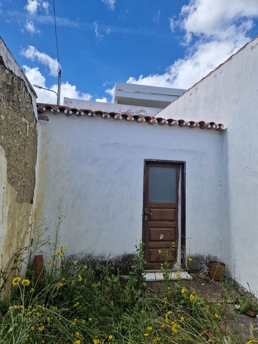 Garagem / Quintal Amareleja