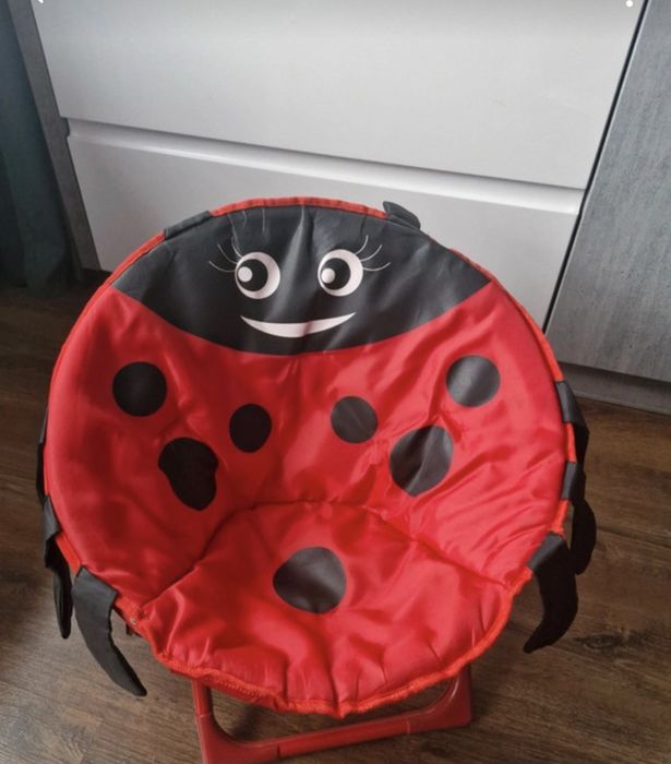Krzeselko dla dziecka