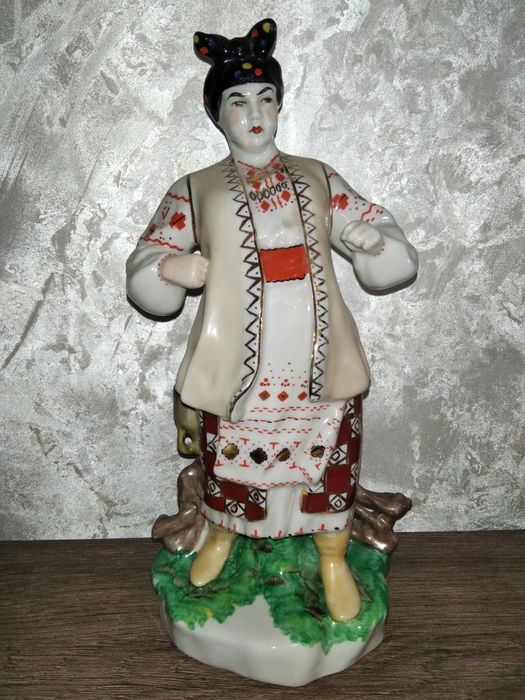 Статуетки статуетки