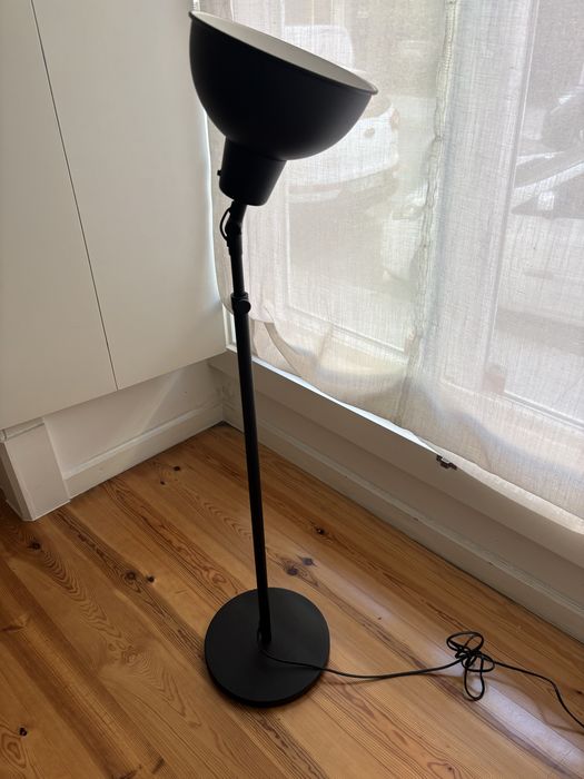 Candeeiro preto Ikea