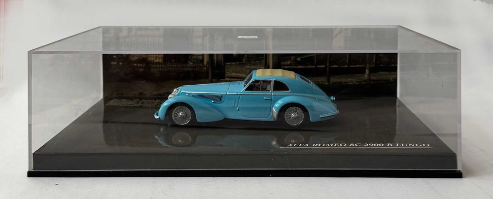Minichamps 1938 ALFA ROMEO 8C 2900 B Lungo. Esc.:1/43. Cor: azul claro. Completo e como novo.