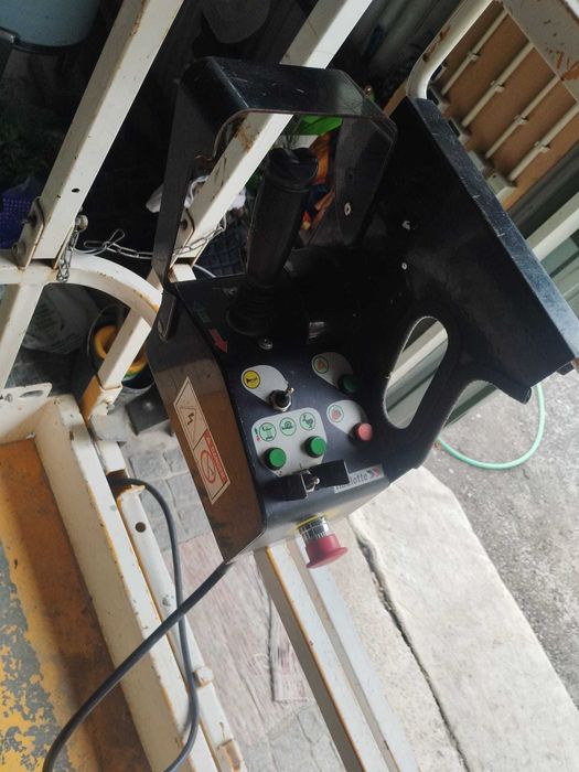 Plataforma elevatória Haulotte Compact 8