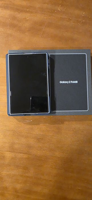 Samsung  fold  8