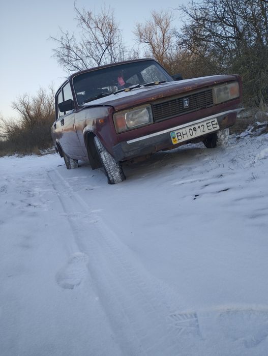 Продам ваз 2105...