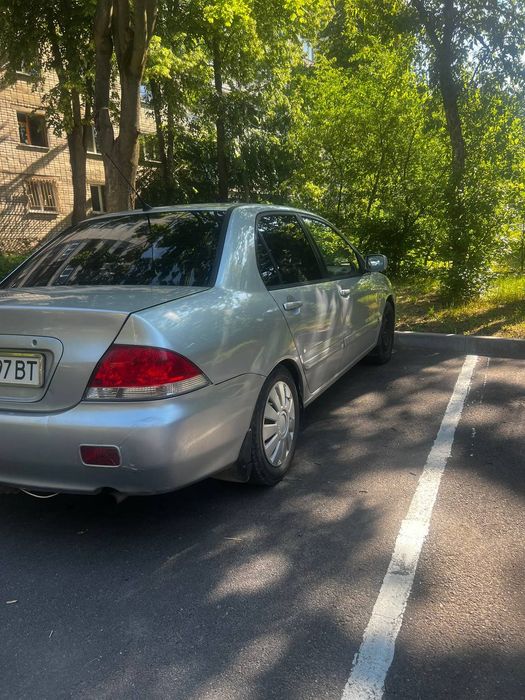 Mitsubishi lancer 9