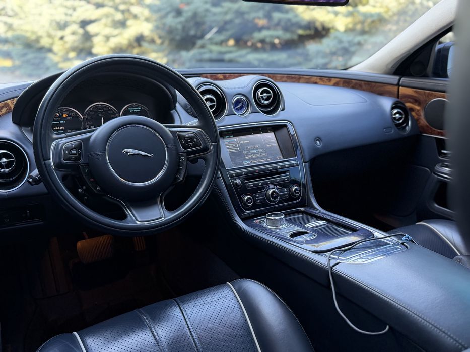 Jaguar Xj 5.0 бензин автомат в отличном состоянии!