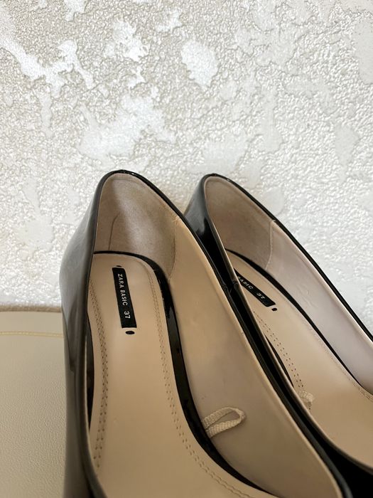 Туфлі-лодочки Zara