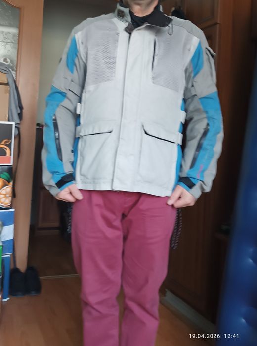 Мотокуртка REV'IT! (Розмір XL) – Турингова, з повним захистом та 2 підкладками преміум-бренд 3 в 1 професійна турингова мотокуртка стан ідеальний
​Опи