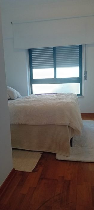 Aluga se quarto em Massamá Norte