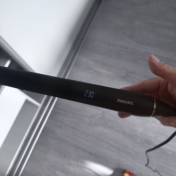 Випрямляч для волосся Philips